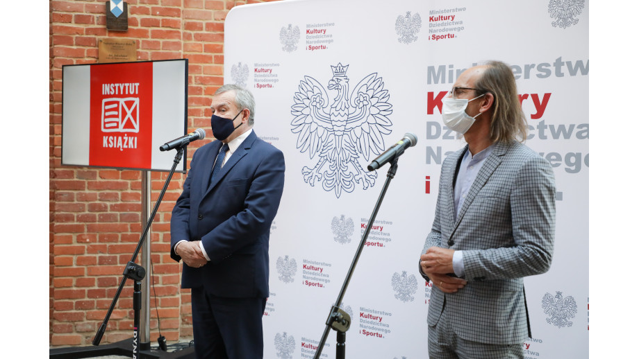 3 mln zł na wsparcie małych księgarni